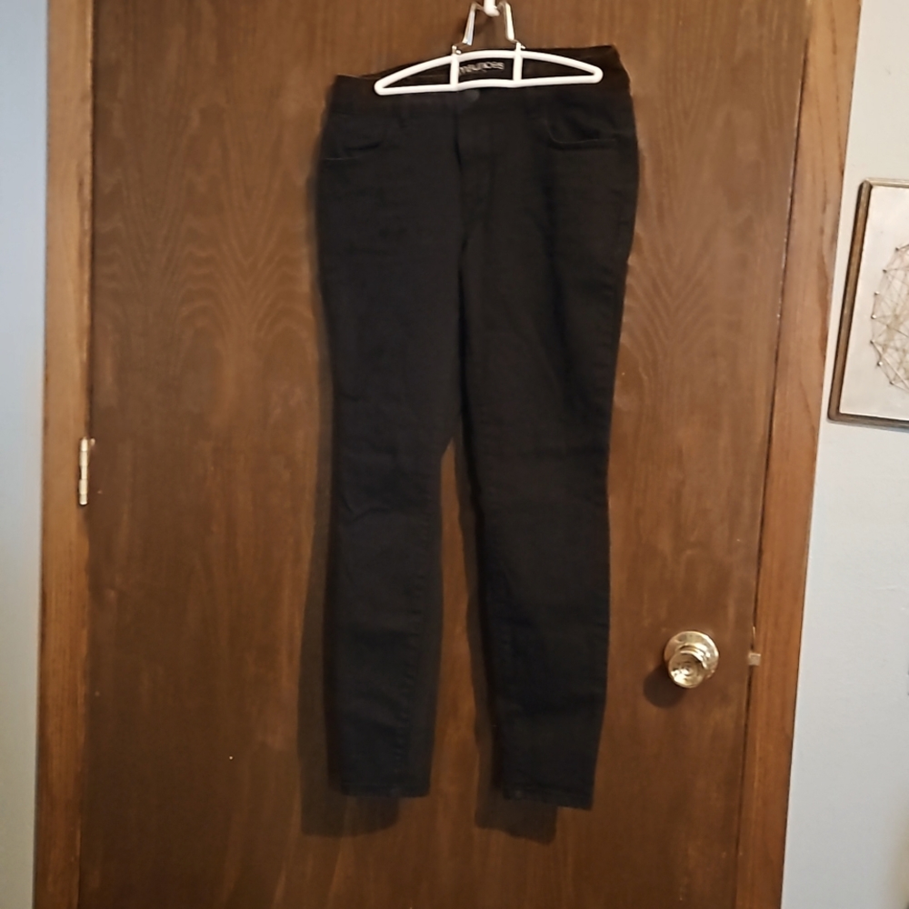 Maurices black skinny jeans size: small/ short